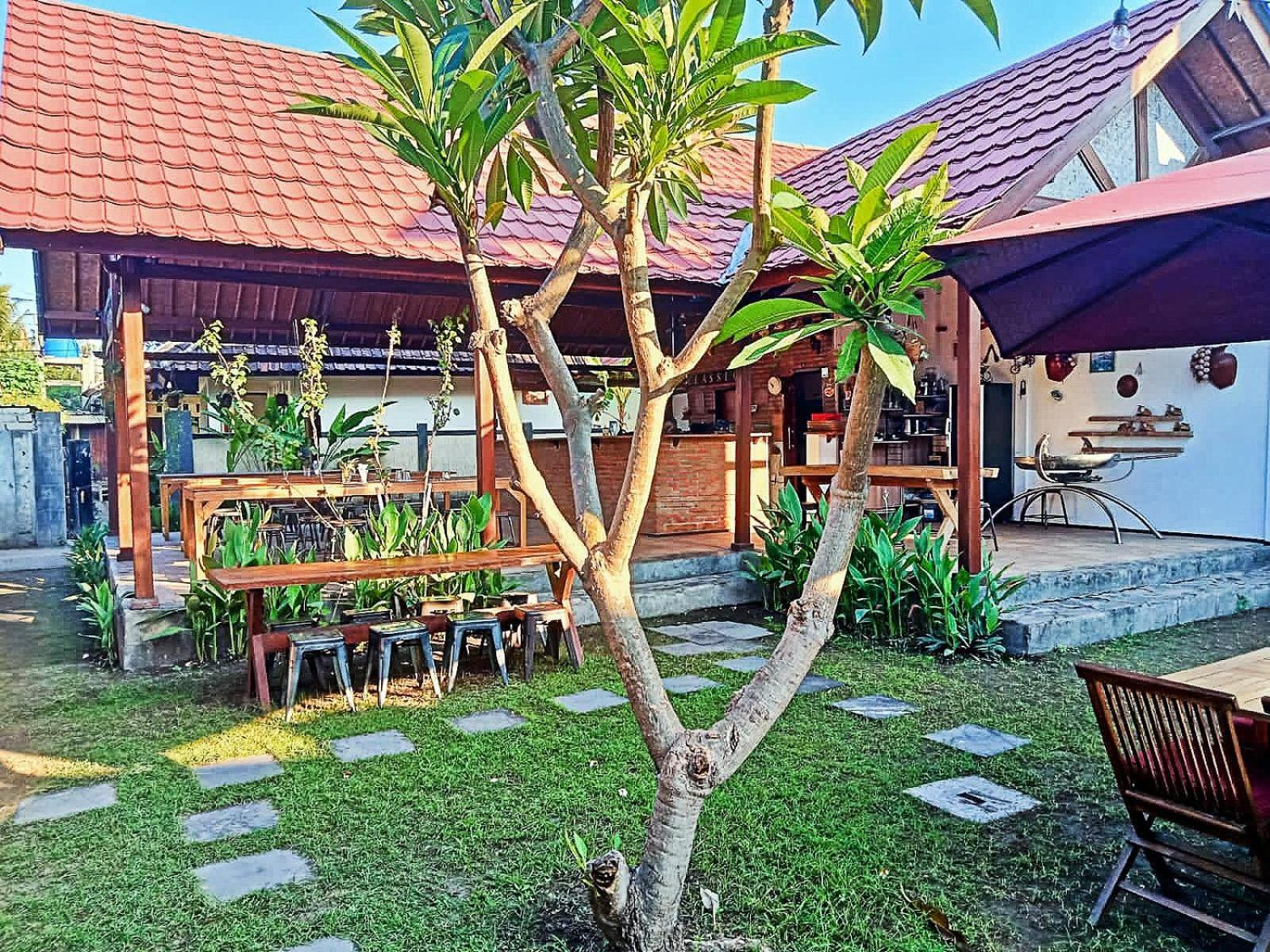 Classico Italiano Bed & Breakfast Gili Air Exterior photo
